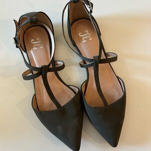 Elegant Black T-Strap Women's Shoes